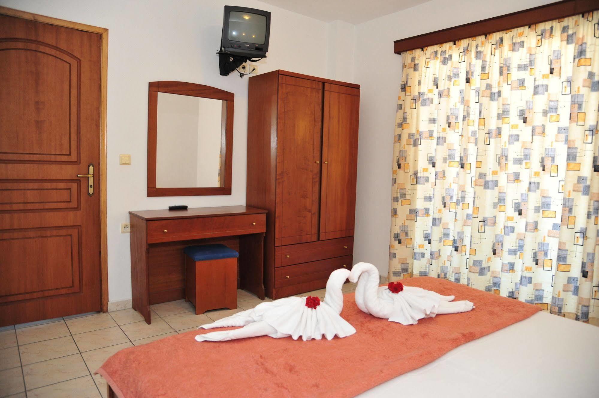 Dias Hotel Apartments Agia Marina  Luaran gambar