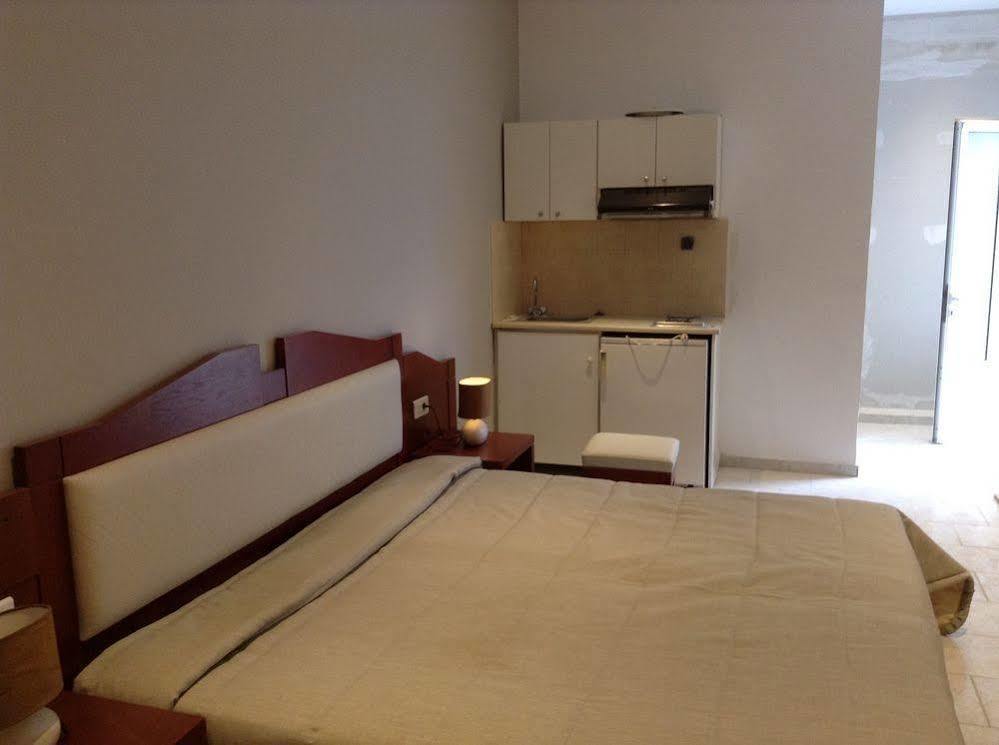 Dias Hotel Apartments Agia Marina  Luaran gambar
